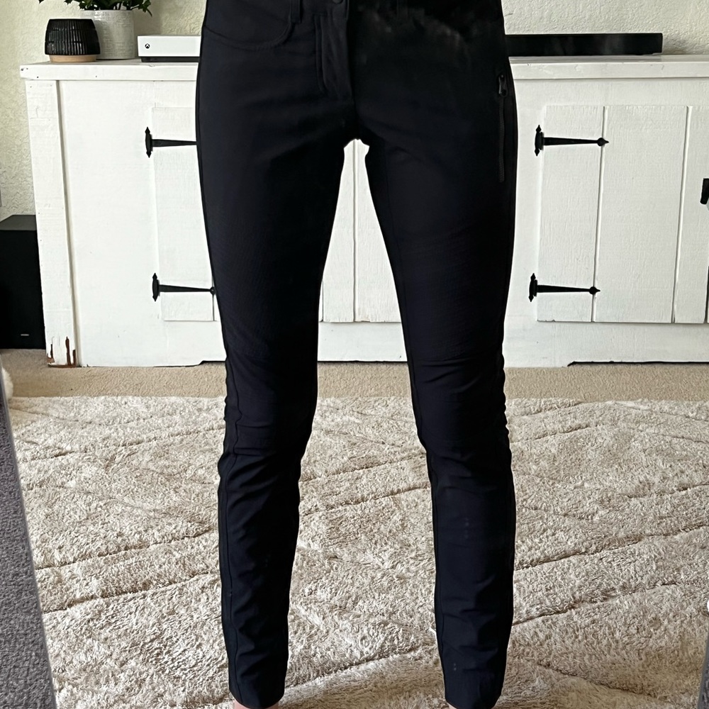 Lululemon black pants